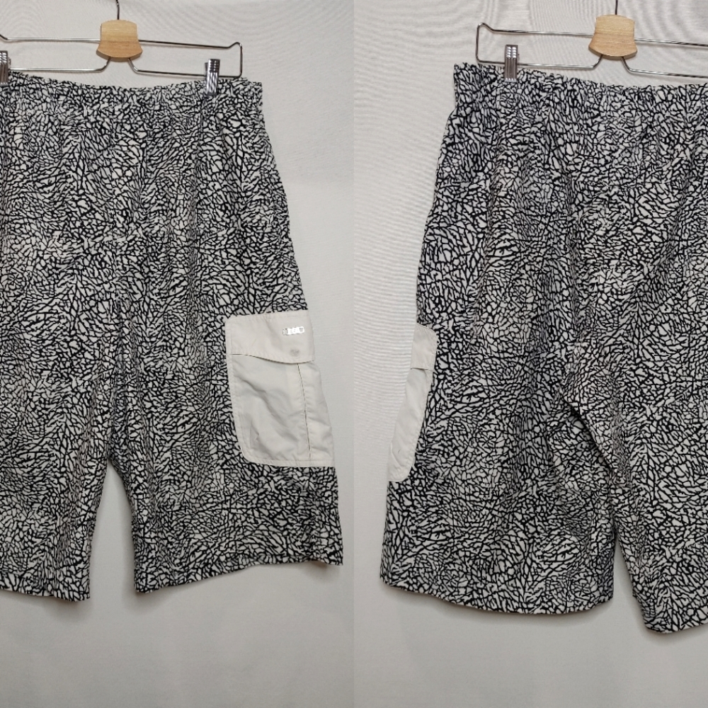NIKE JORDAN AF-1 ELEPHANT PRINT CARGO SHORTS WHITE BLACK XL 273857-102 14"